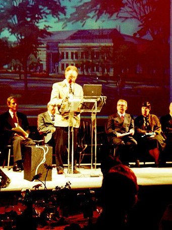 craig.jpg (45437 bytes)