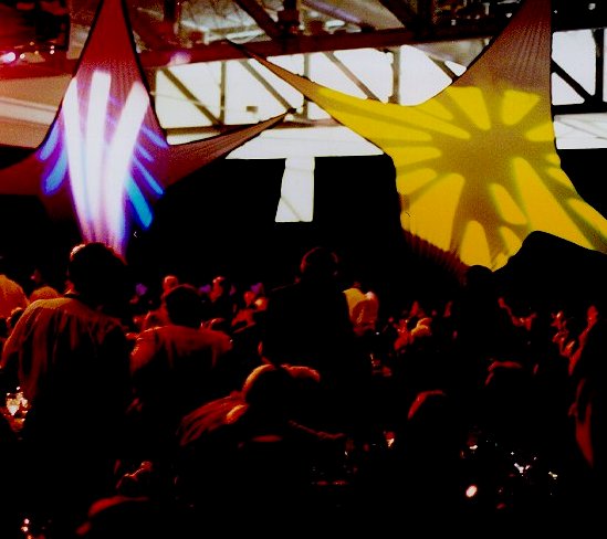 lunch.jpg (44579 bytes)