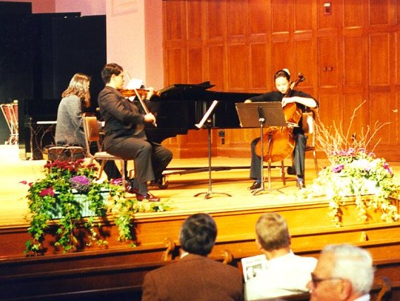 trio.jpg (67139 bytes)